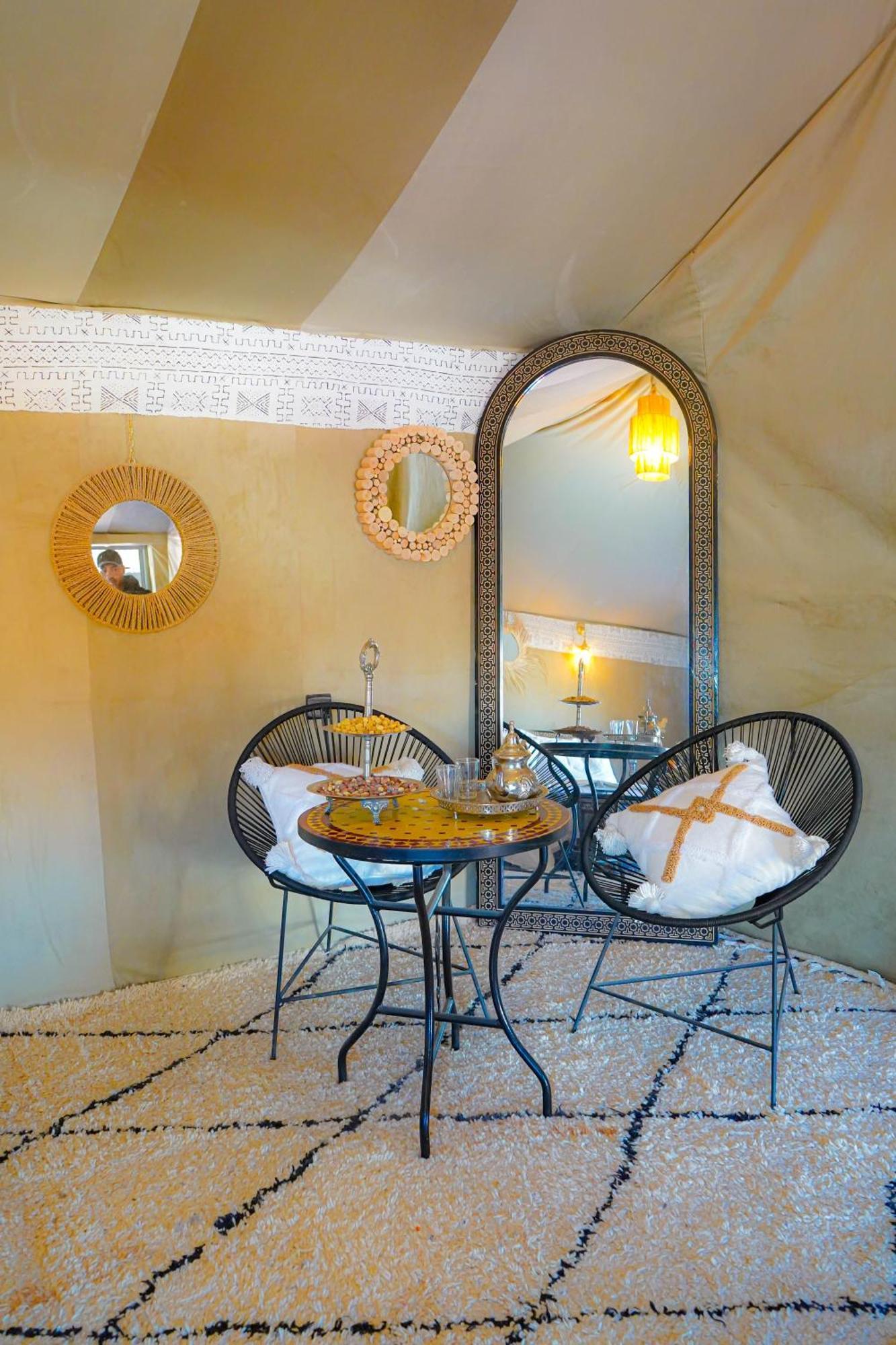 Young Luxury Camp Merzouga Dış mekan fotoğraf